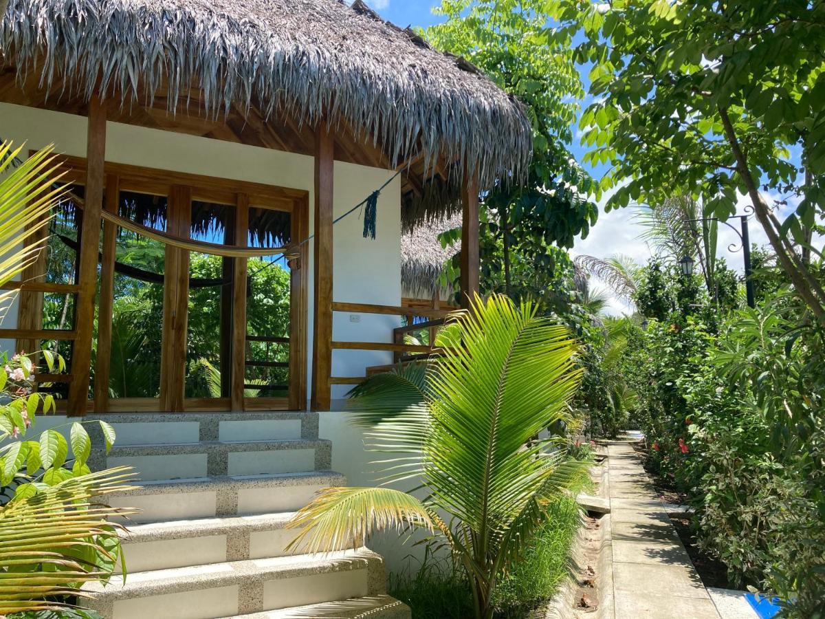 Hotel La Costa International Puerto López 外观 照片