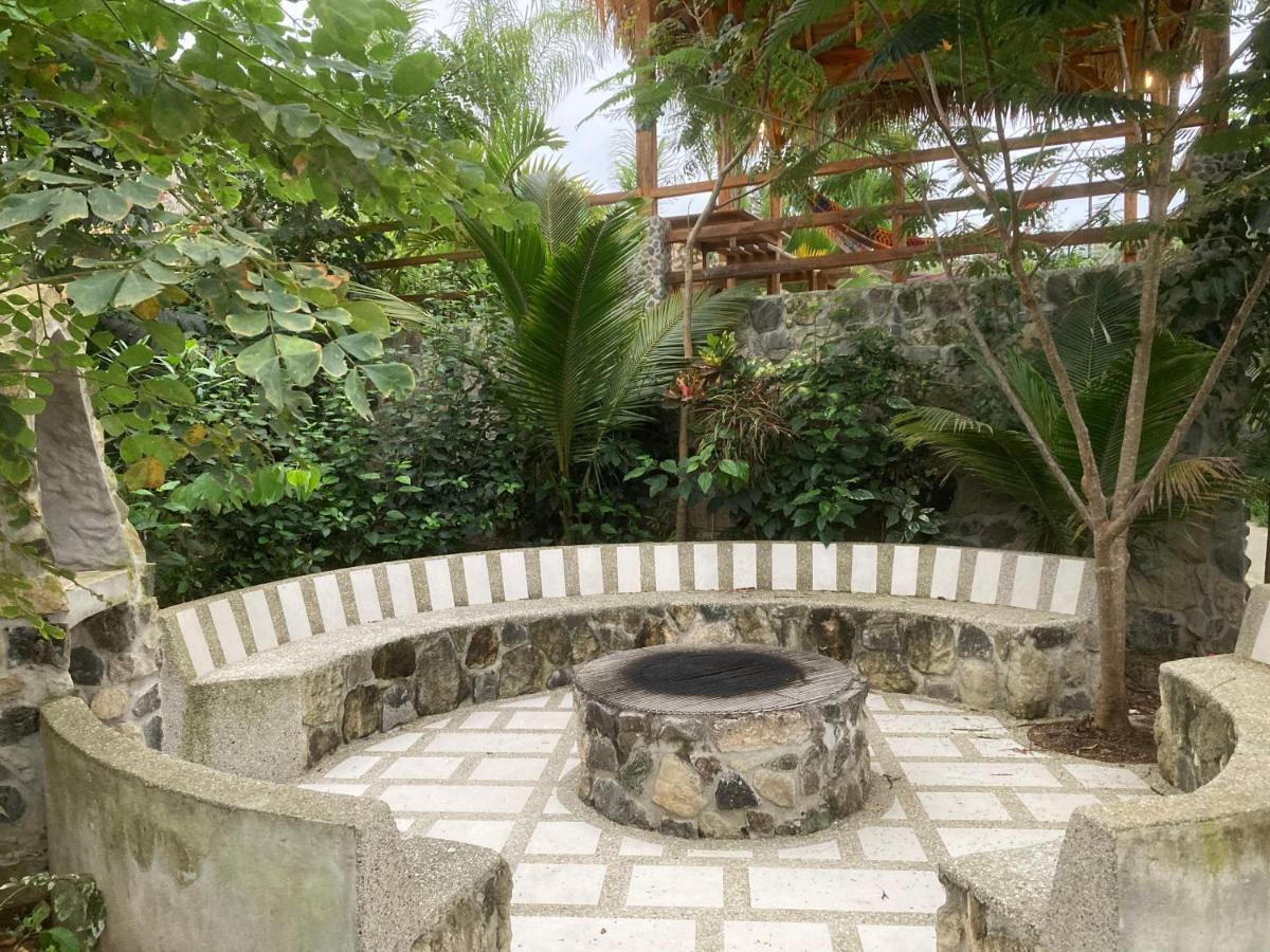 Hotel La Costa International Puerto López 外观 照片